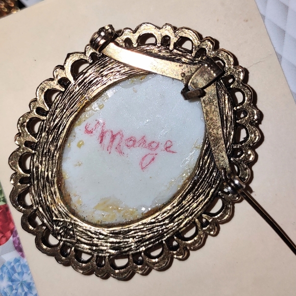 Victorian Style Hand-painted Flower Brooch - Picture 3 of 6